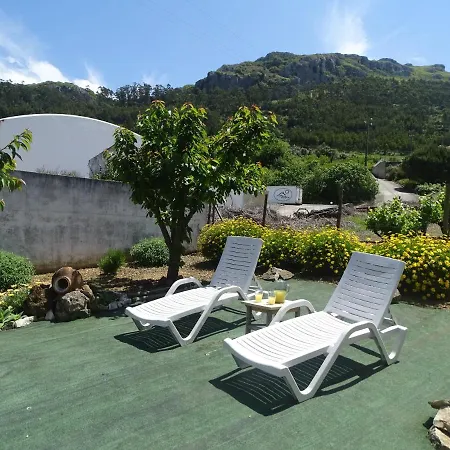 Casa Do Avo In Montejunto منزل ريفي *