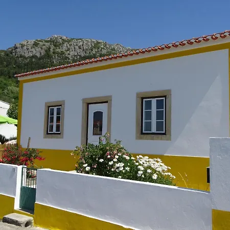 Casa Do Avo In Montejunto Gospodarstwo wiejskie *
