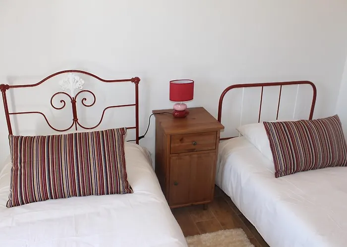 Casa Do Avô In Montejunto Casa de Campo